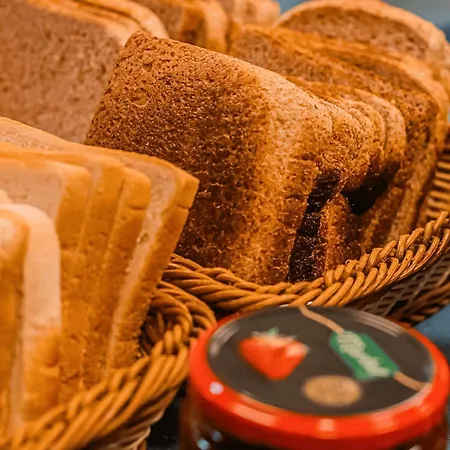 Gardiner House بيت شباب *