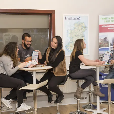 بيت شباب Gardiner House *