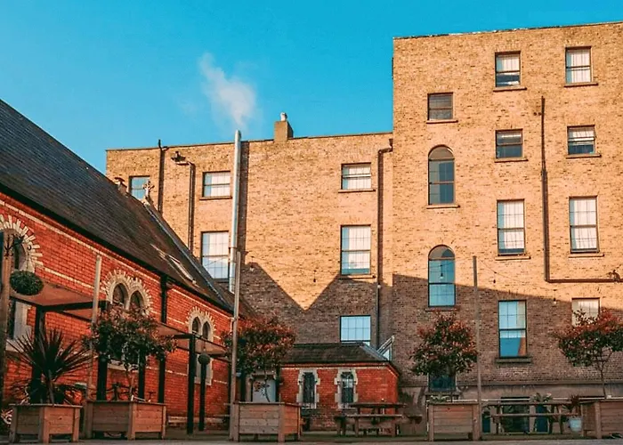 Gardiner House Hostel